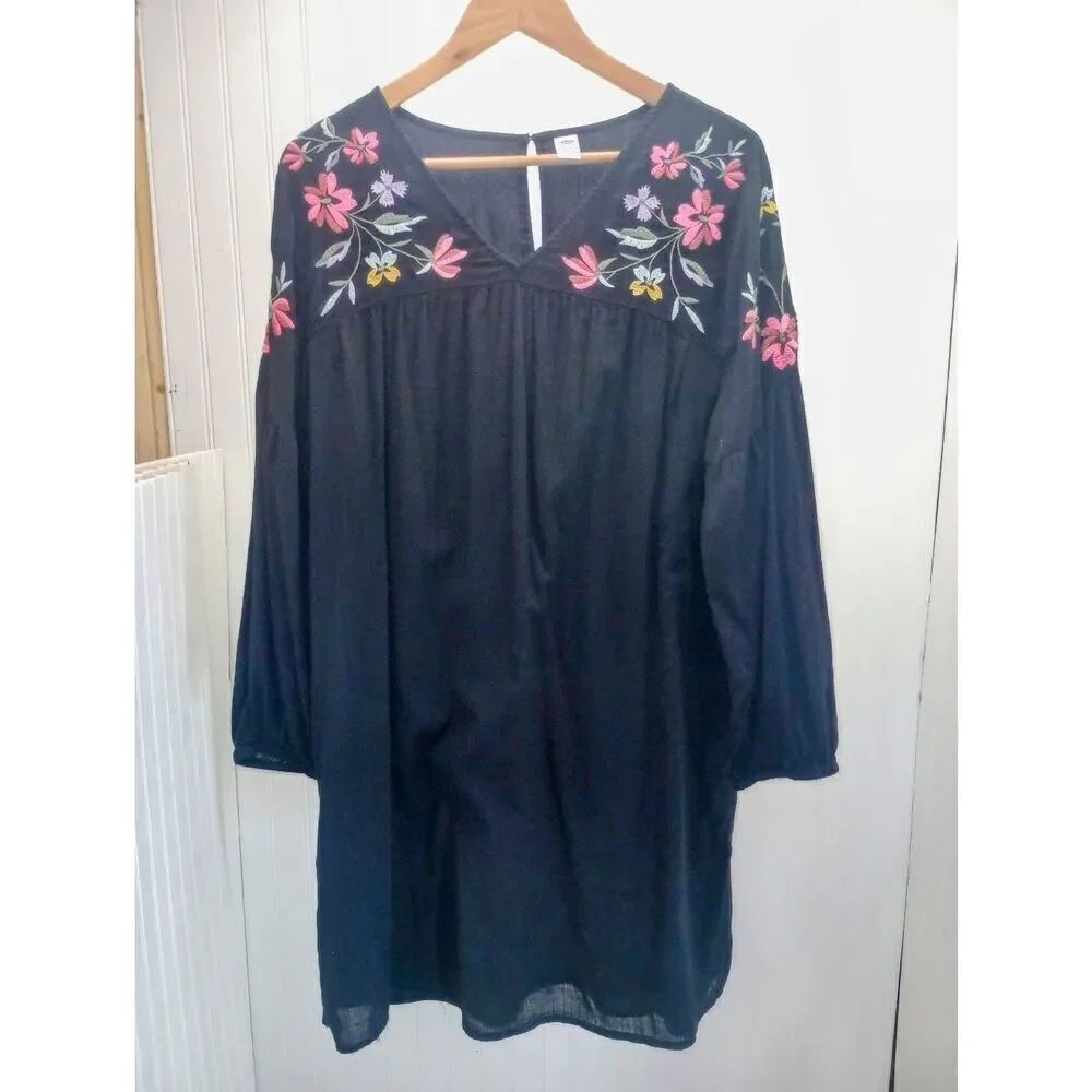 Old Navy black n floral embroidered dress
